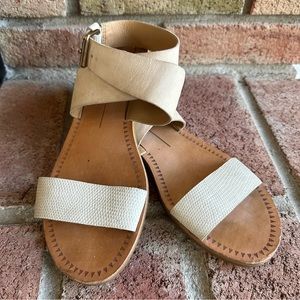 Dolce Vita Julius gladiator sandal, off white, size 8 worn in good condition